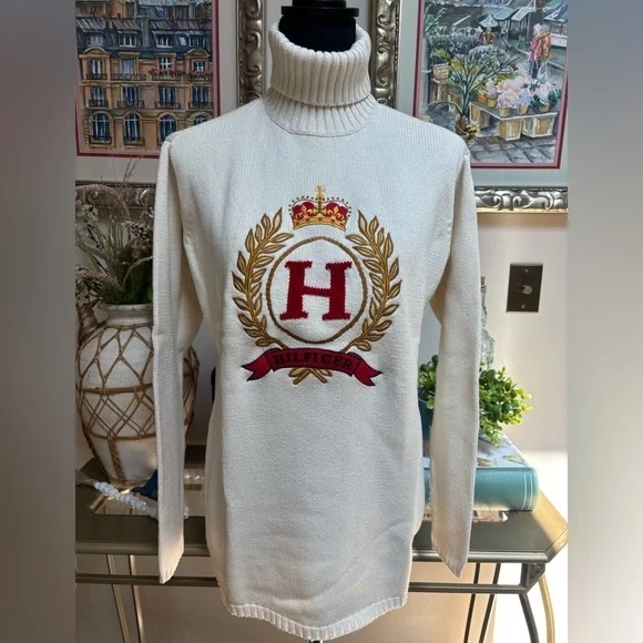 TOMMY HILFIGER CREAM TURTLENECK VINTAGE EMBROIDERED CREST PREPPY SWEATER SZ S-M - Picture 2 of 14